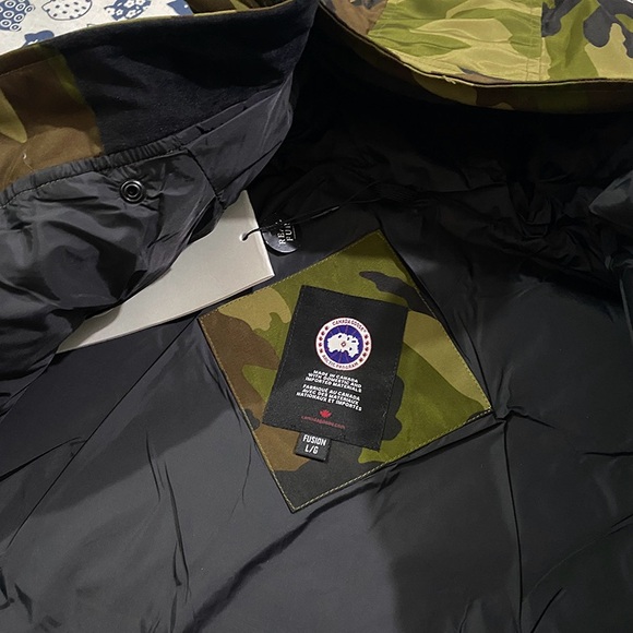 Canada Goose Fusion Fit Military Green Camouflage Down Jacket - Picture 6 of 11
